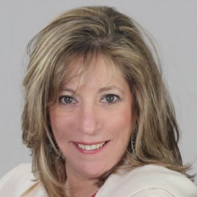 Photo of Lynn Pechinski